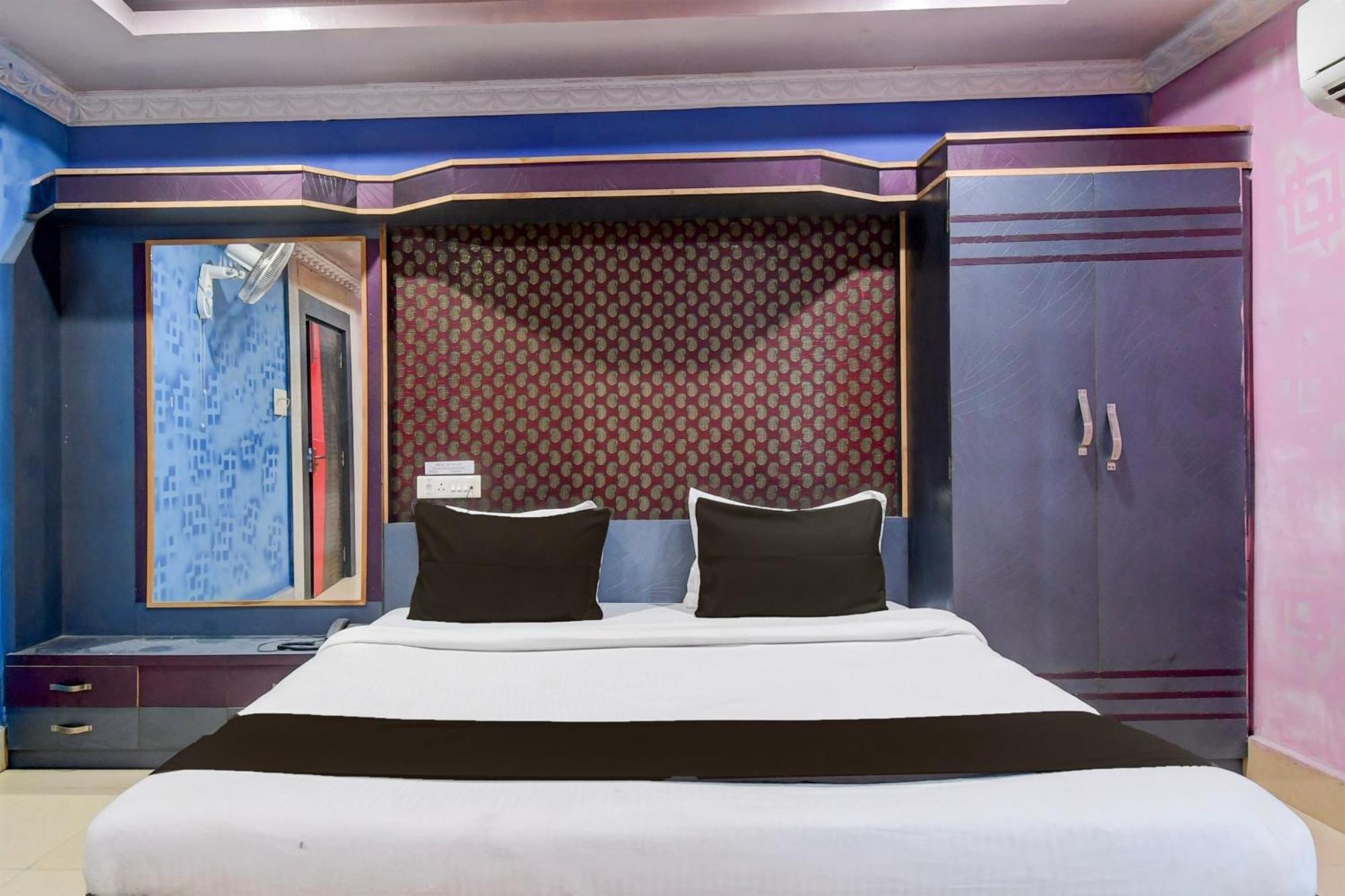 Hotel O Blue Royal Bhubaneswar Exteriör bild