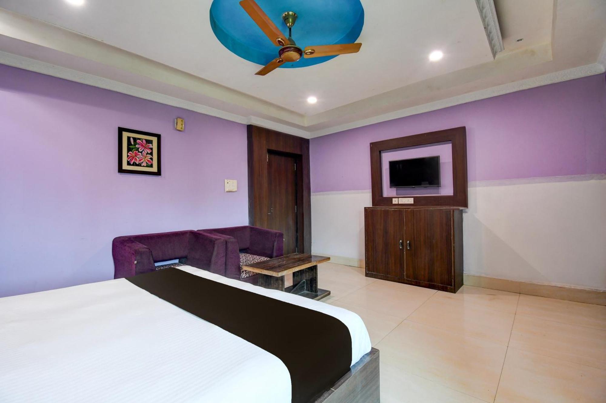Hotel O Blue Royal Bhubaneswar Exteriör bild