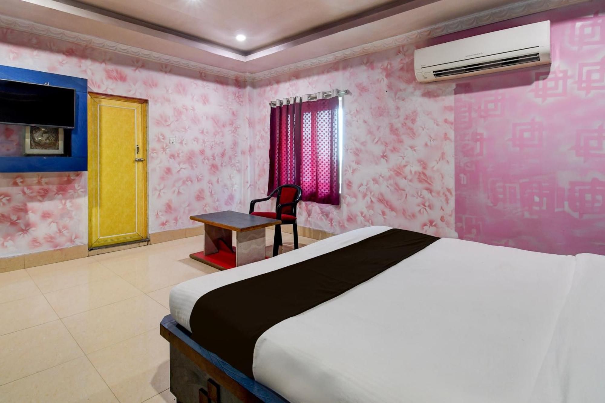 Hotel O Blue Royal Bhubaneswar Exteriör bild