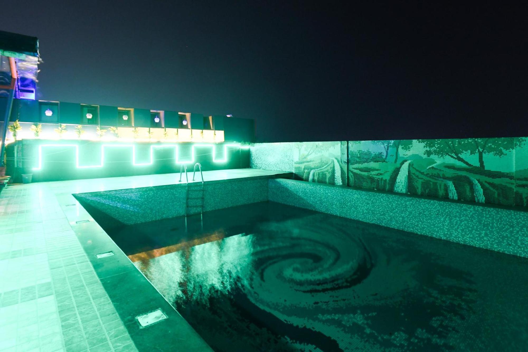 Hotel O Blue Royal Bhubaneswar Exteriör bild