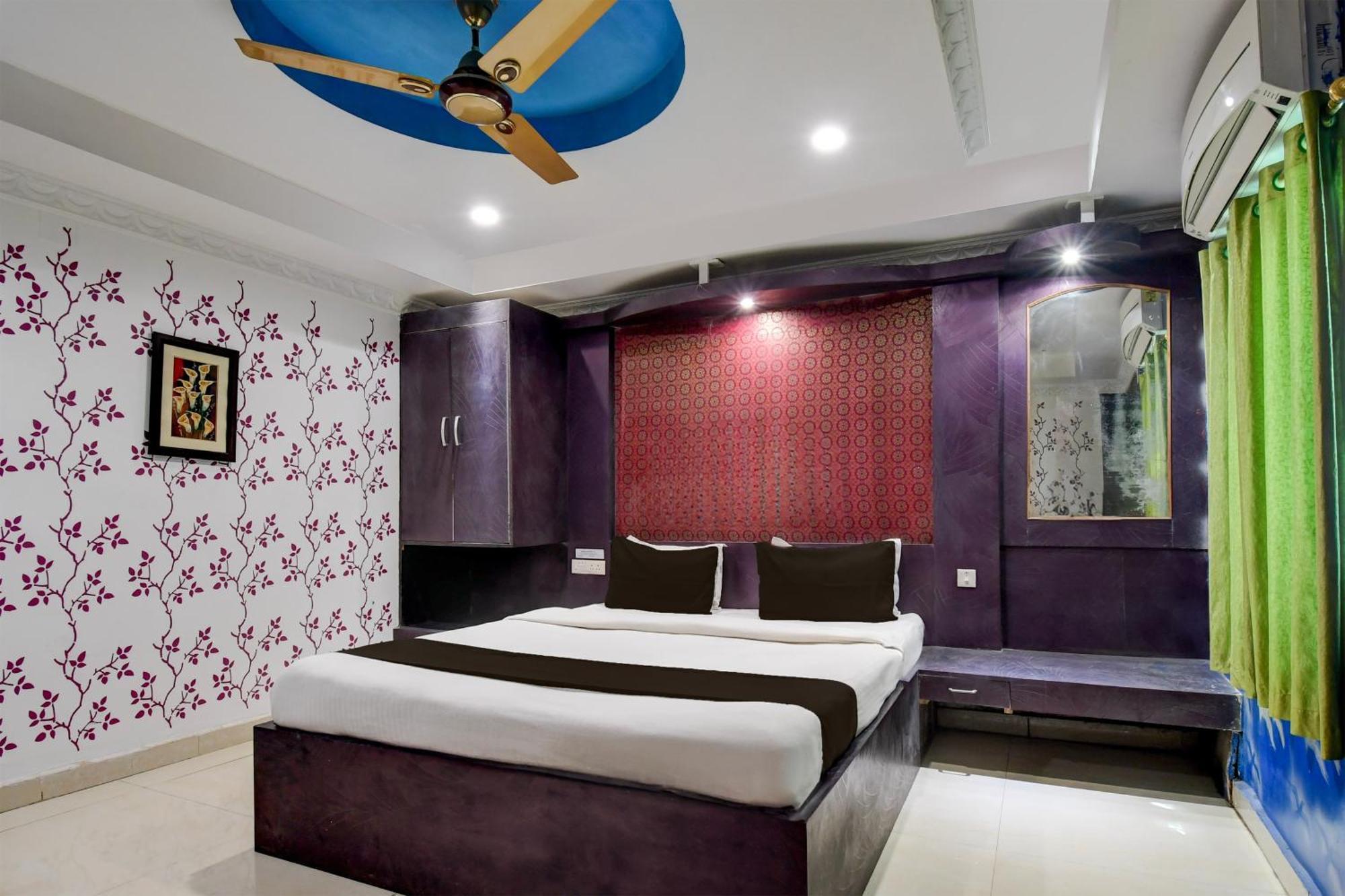 Hotel O Blue Royal Bhubaneswar Exteriör bild
