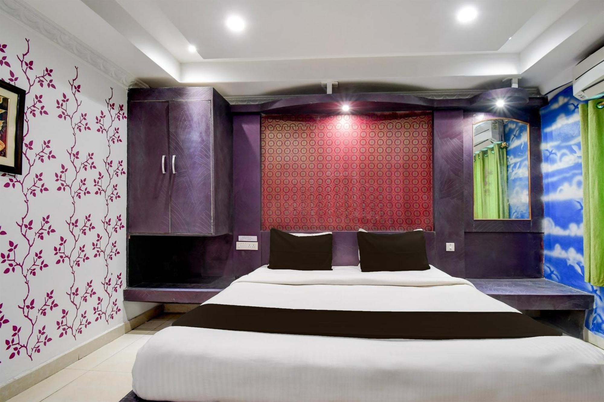 Hotel O Blue Royal Bhubaneswar Exteriör bild