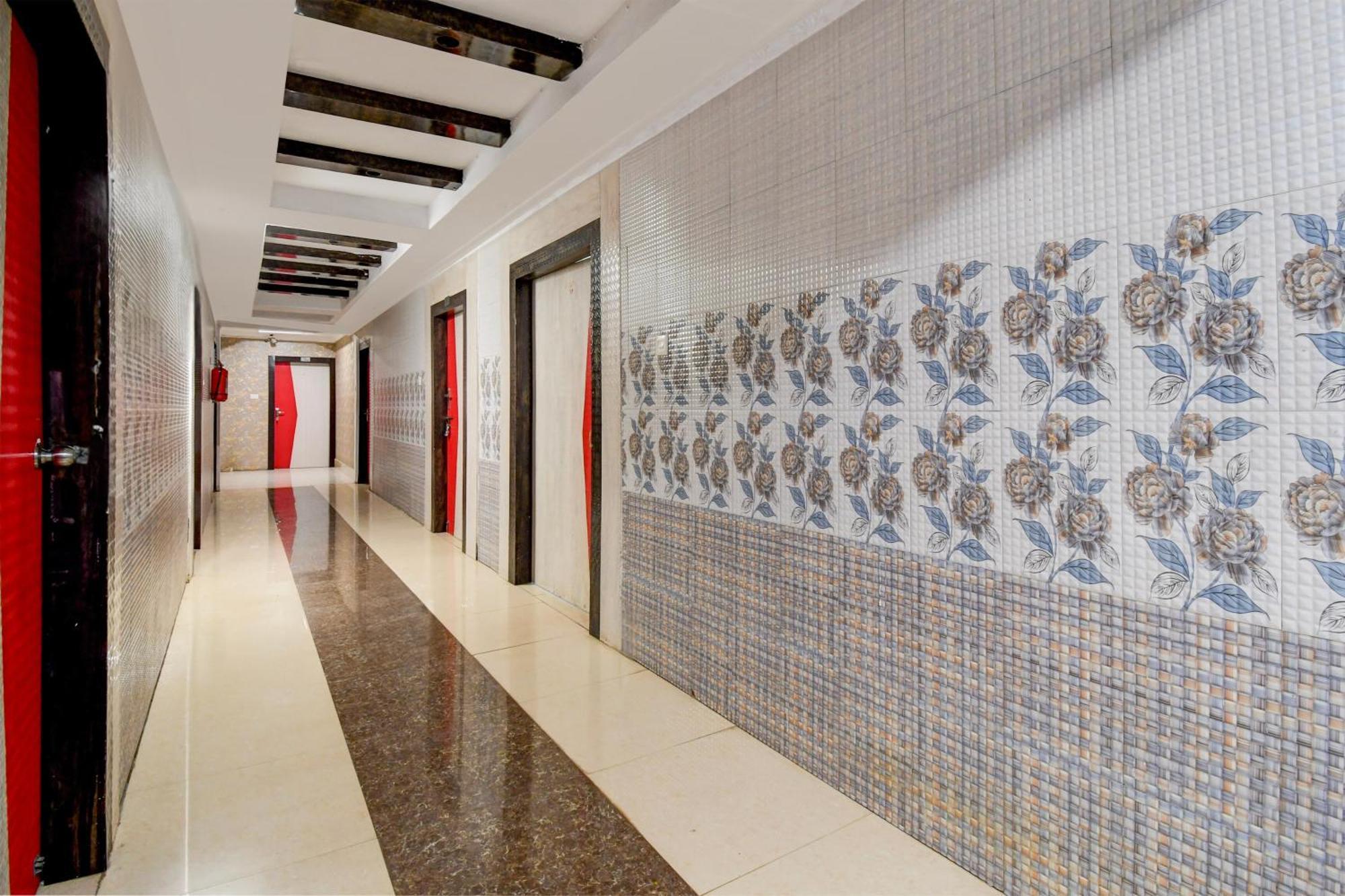 Hotel O Blue Royal Bhubaneswar Exteriör bild